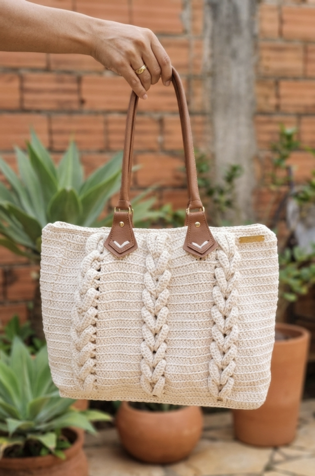 Bolsa de crochê tranças em relevo