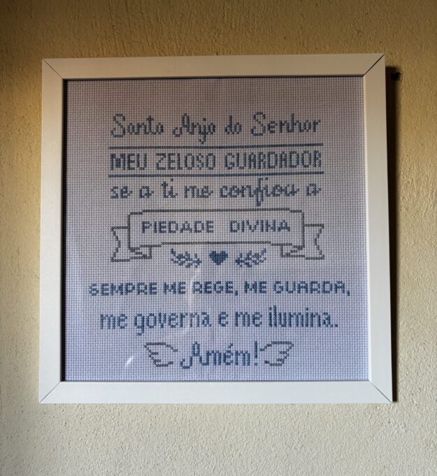 Quadro Santo Anjo em Ponto Cruz - 30x30cm