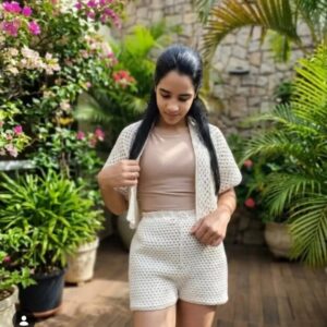 Conjunto em Crochê Artesanal – Camisa Cropped e Short