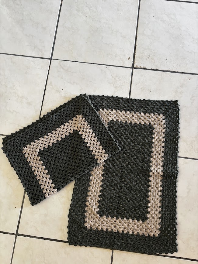 Tapete de Crochê Artesanal Multiuso (Banheiro, Sala, Porta) – Cores Personalizáveis - Image 4